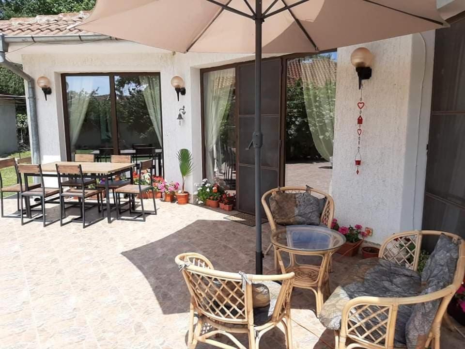 Guesthouse Oasis-Shabla Exterior foto