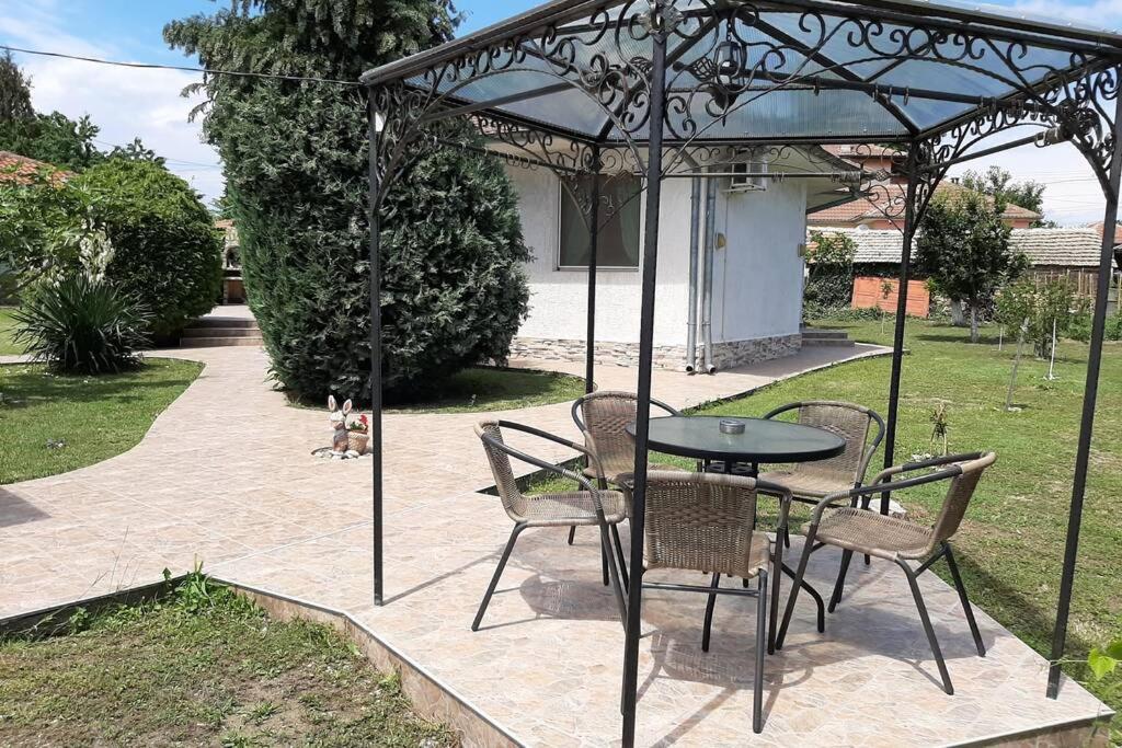 Guesthouse Oasis-Shabla Exterior foto
