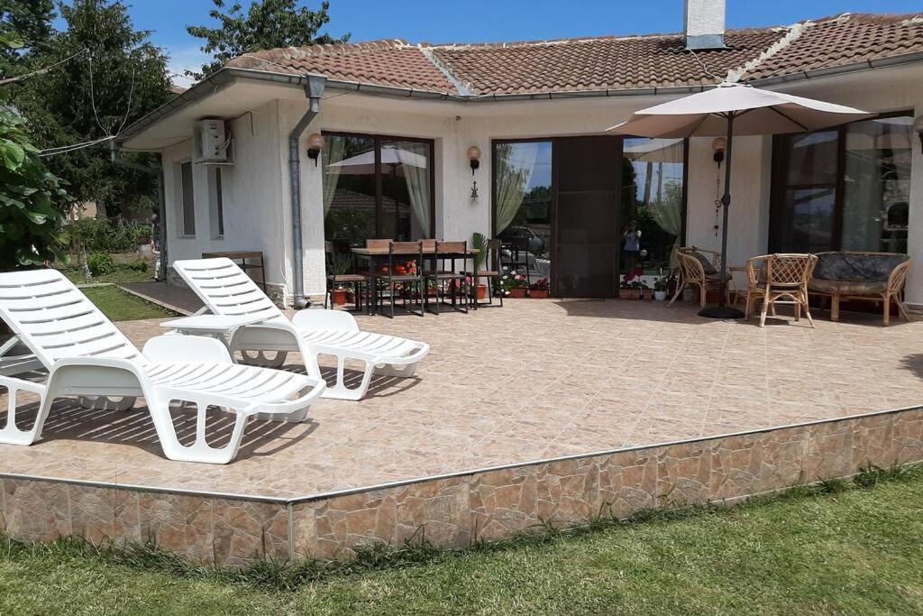 Guesthouse Oasis-Shabla Exterior foto